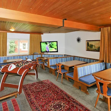 Vakantiehuis Chalet In Fuegen Near Spieljochbahn, Cleaning Included *
